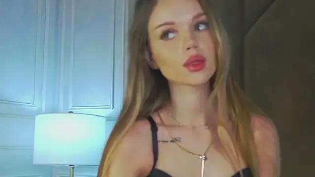 Freechat MarilynNova on StripChat