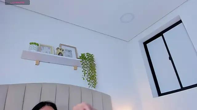 Freechat Mia_thompson_19 on StripChat