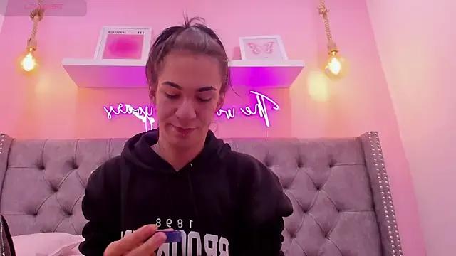 Freechat Mia_thompson_19 on StripChat