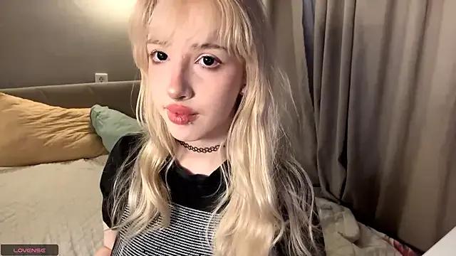 StripChat Milkmoriee is Private Milkmoriee — take off my top