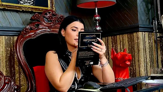 Freechat MistressEly on StripChat