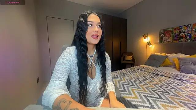 Freechat mygoddesshecate on StripChat