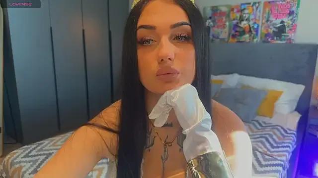 Freechat mygoddesshecate on StripChat