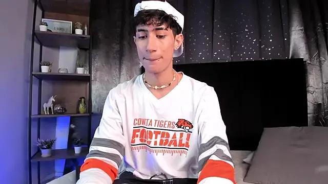 StripChat NovaaWheler is Freechat NovaaWheler — doggypose + shake ass to cam