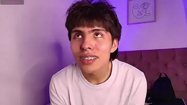 Freechat PepperTwink on StripChat