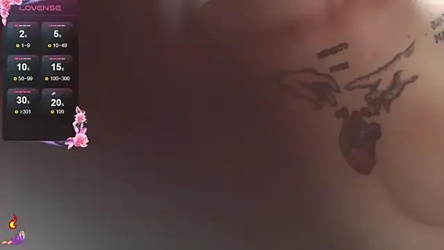 Private pretty_cristal69 on StripChat