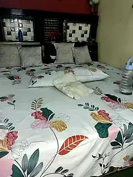 Freechat PRIYA_22 on StripChat