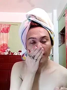 Freechat QueenSoreal on StripChat