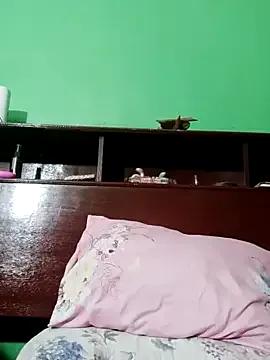 Freechat QueenSoreal on StripChat