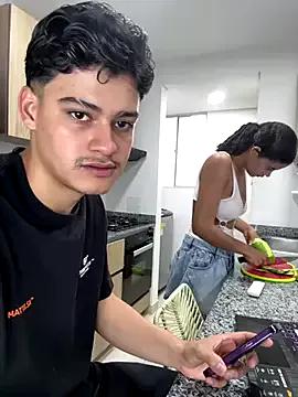 Freechat Rose-andres on StripChat