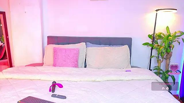 Freechat Rouse_Hilton on StripChat