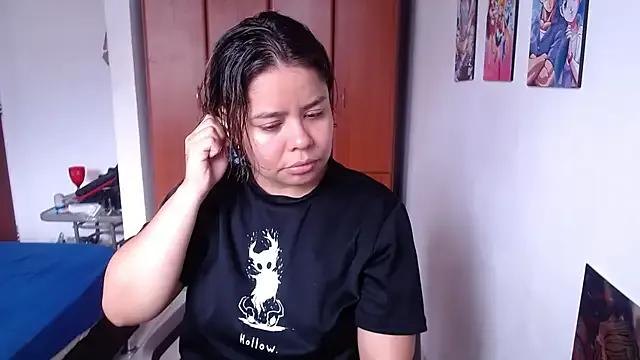 Freechat saenz_eymi on StripChat