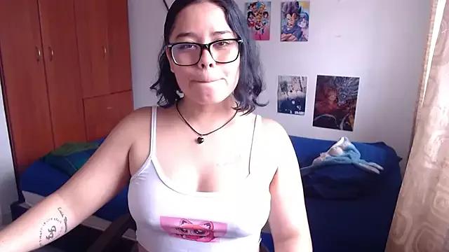Freechat saenz_eymi on StripChat