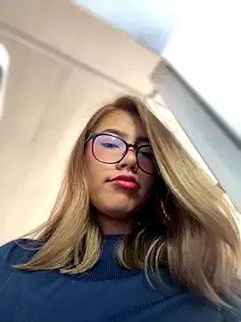 Freechat sara_calderon on StripChat