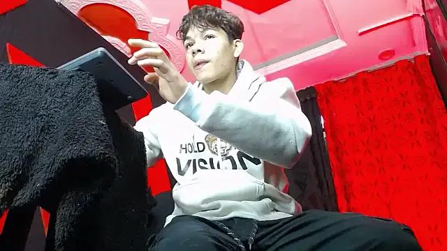 SemerHott on StripChat 