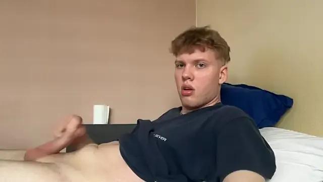 Freechat sexybooii6968 on StripChat