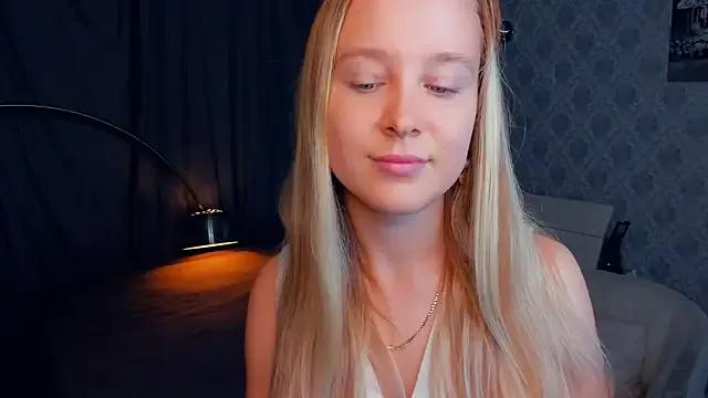 Freechat SoonMoor on StripChat