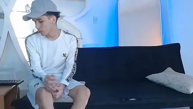 Freechat THREE_GUYS_HOT on StripChat