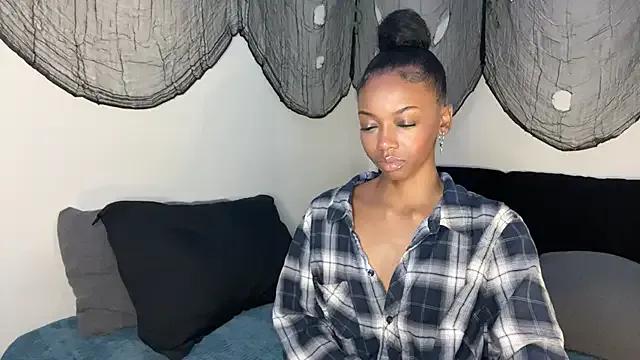 Freechat Trixie_luv1 on StripChat