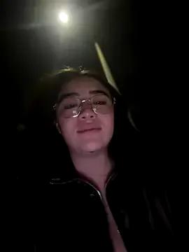 Freechat vaneelee on StripChat