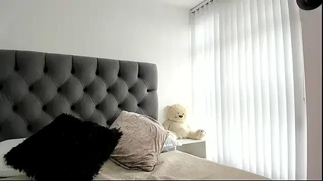 Freechat VictoriaParkeer on StripChat