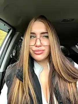 Freechat VikiDemini on StripChat