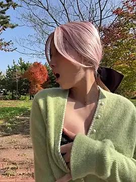 Freechat winter11 on StripChat