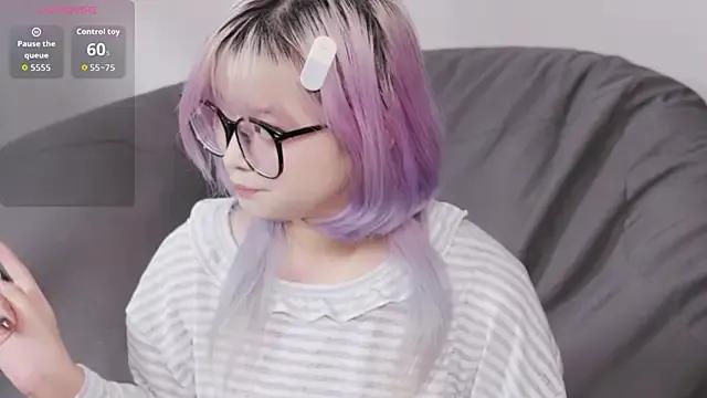 Group Yu_UwU_ on StripChat